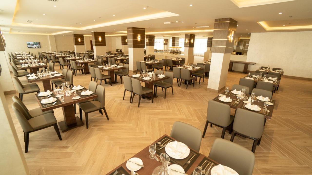The Plaza Hotel & Resort Salalah Bagian luar foto