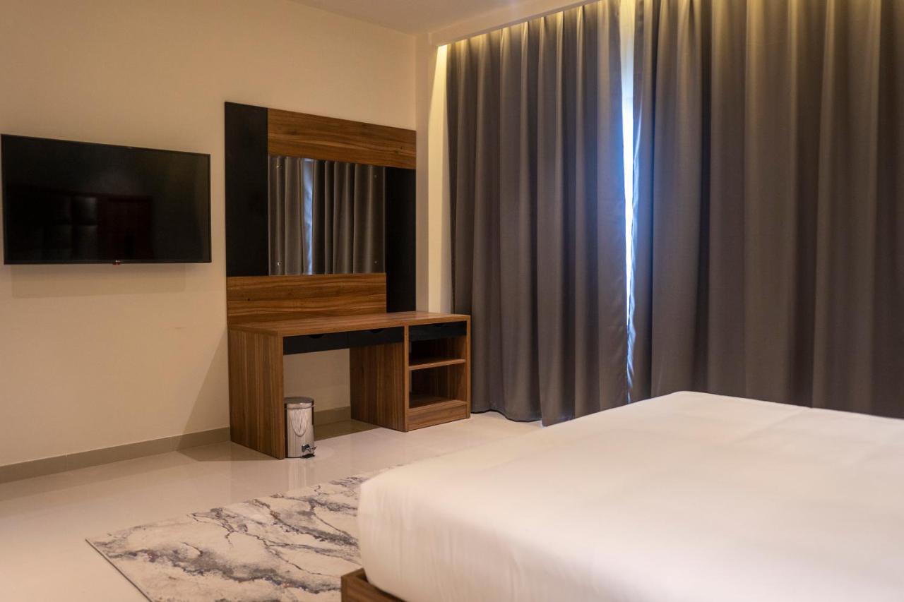 The Plaza Hotel & Resort Salalah Bagian luar foto