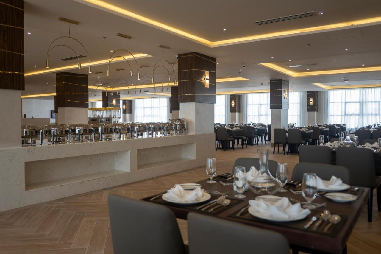The Plaza Hotel & Resort Salalah Bagian luar foto
