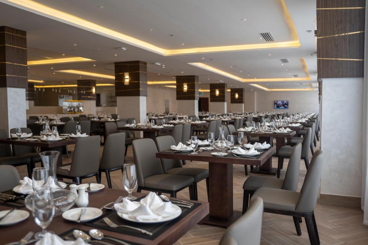 The Plaza Hotel & Resort Salalah Bagian luar foto