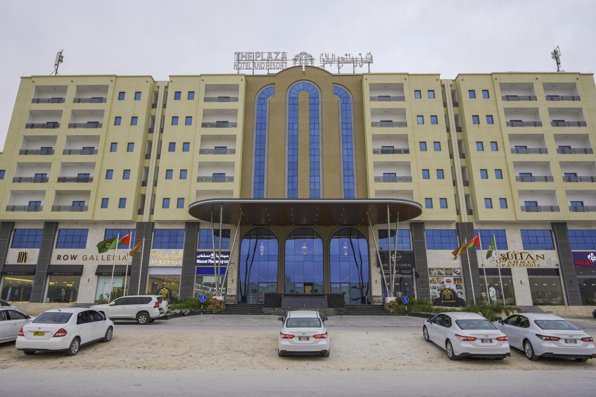 The Plaza Hotel & Resort Salalah Bagian luar foto