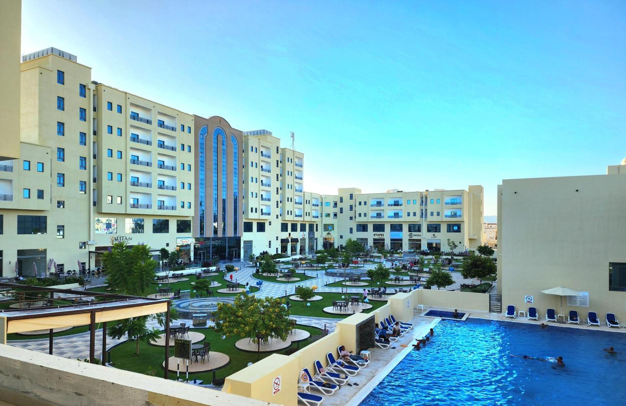 The Plaza Hotel & Resort Salalah Bagian luar foto